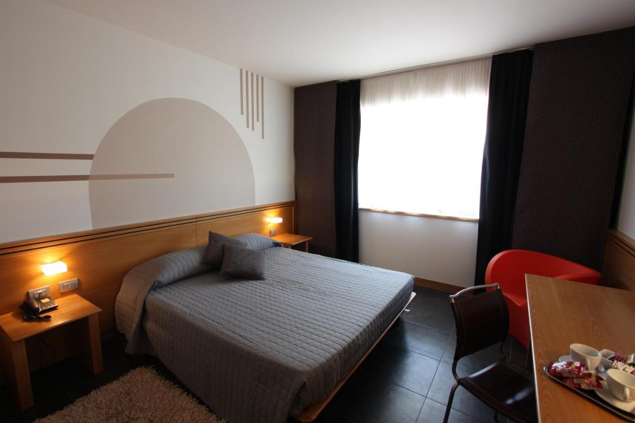 Hotel Europa เบลลูโน ภายนอก รูปภาพ