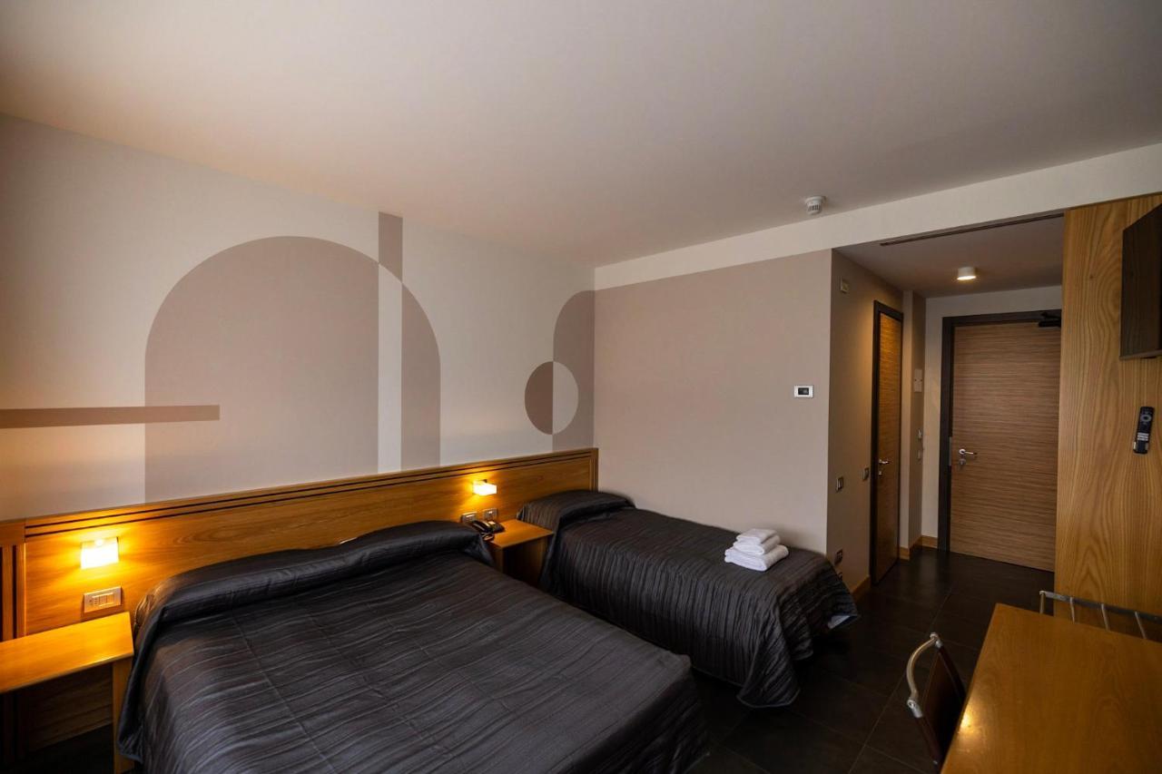 Hotel Europa เบลลูโน ภายนอก รูปภาพ