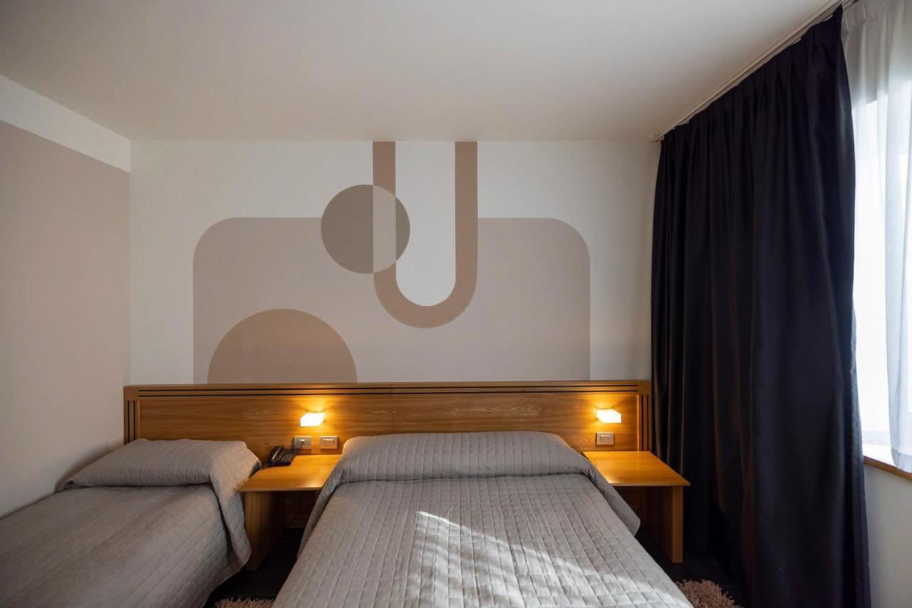 Hotel Europa เบลลูโน ภายนอก รูปภาพ