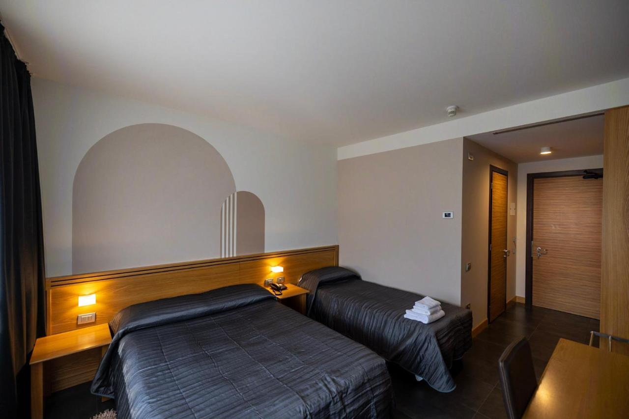 Hotel Europa เบลลูโน ภายนอก รูปภาพ