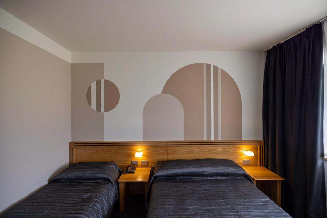 Hotel Europa เบลลูโน ภายนอก รูปภาพ