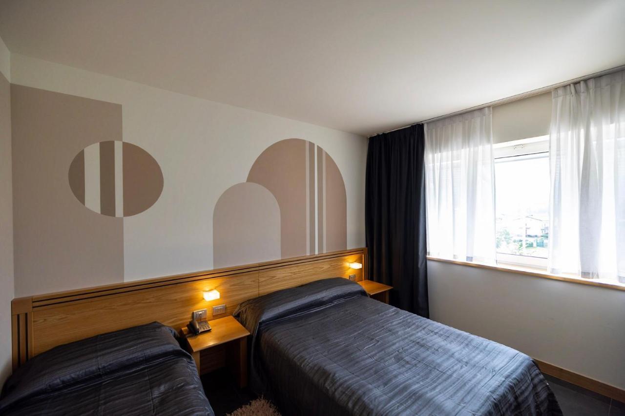 Hotel Europa เบลลูโน ภายนอก รูปภาพ