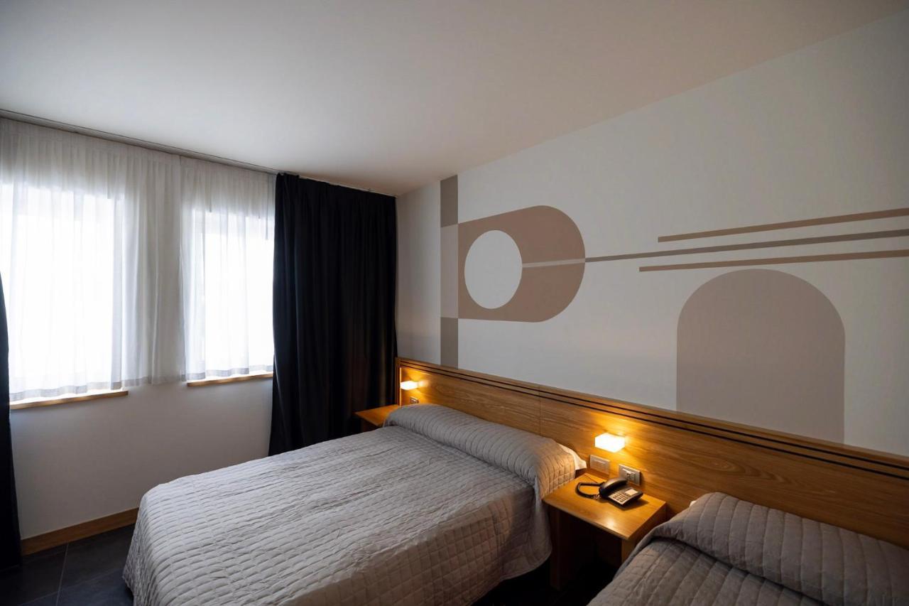 Hotel Europa เบลลูโน ภายนอก รูปภาพ